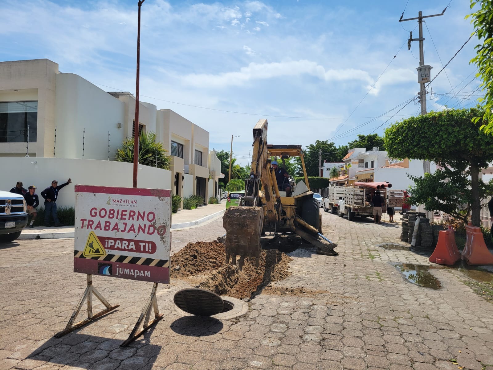 Jumapam realiza reposición de alcantarillado en Mazatlán