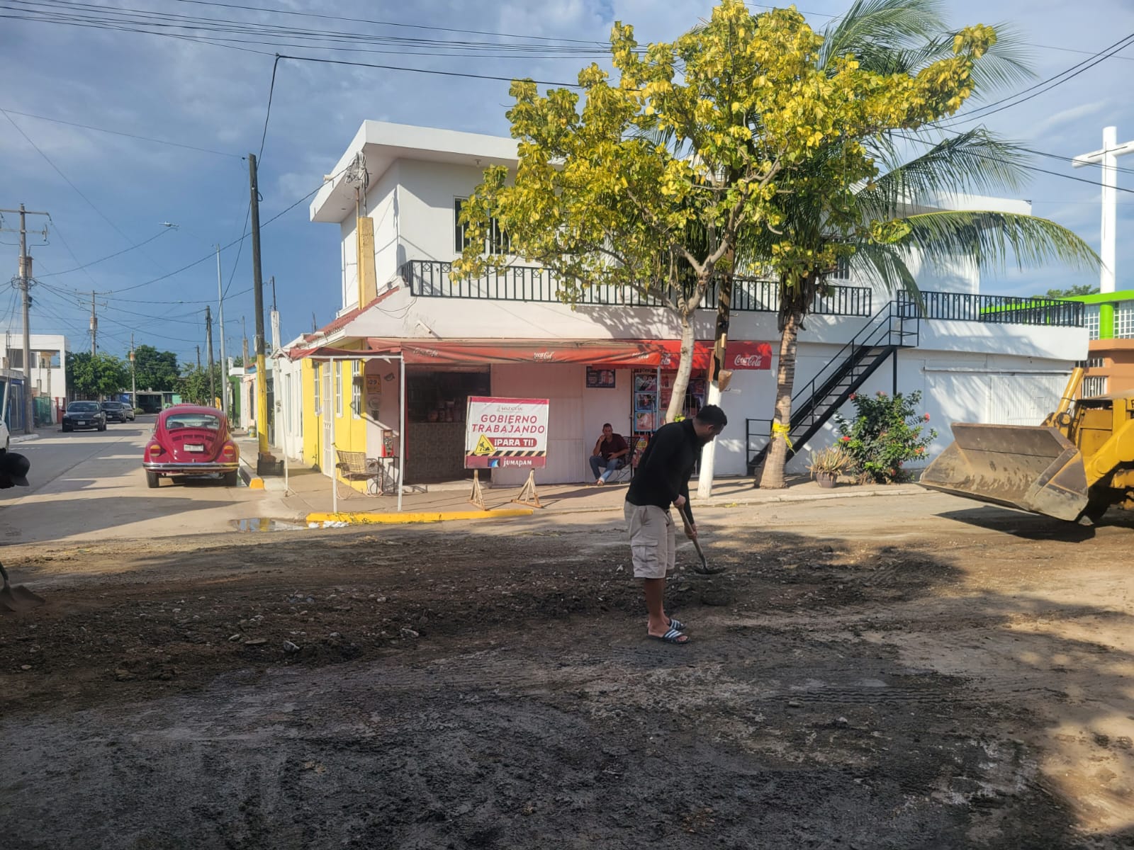 Jumapam repara socavón en San Joaquín