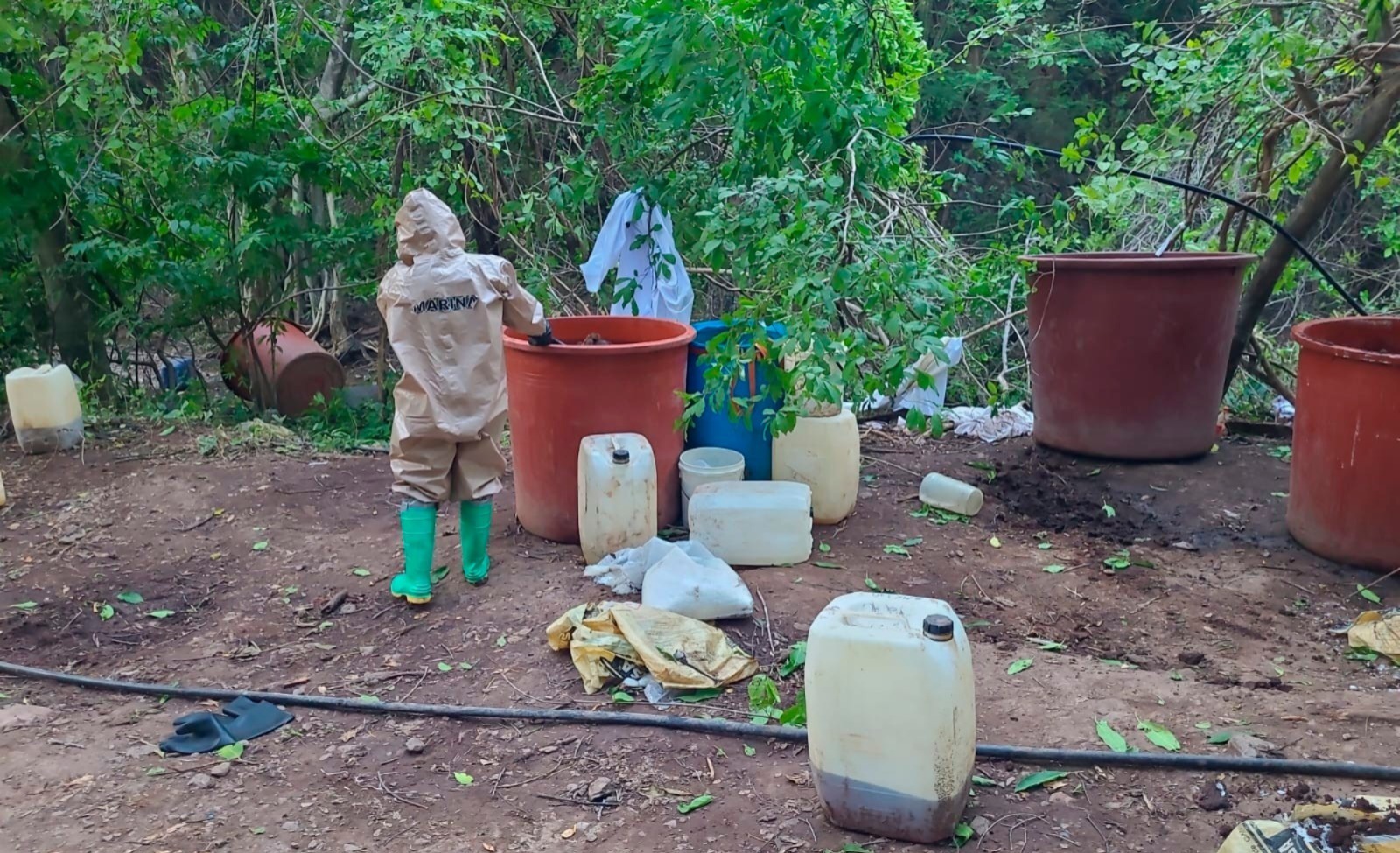 Marina desmantela laboratorio clandestino en Sinaloa