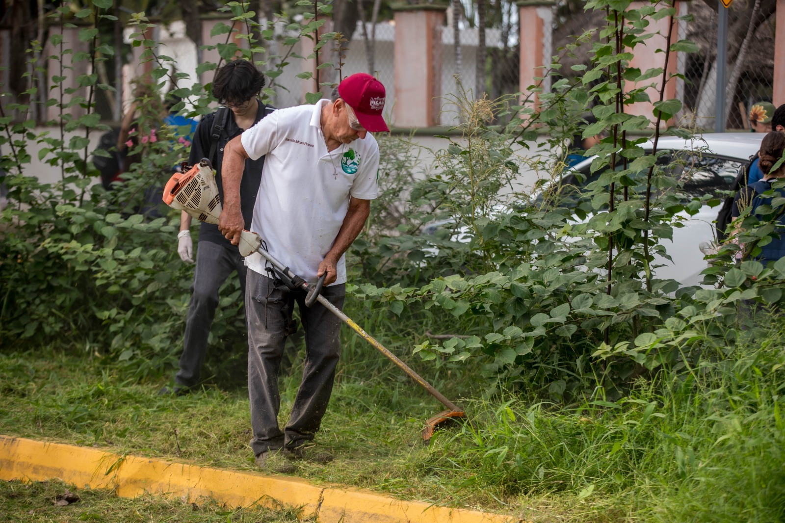 Limpian el Malecón Hermanos Cota en Guasave