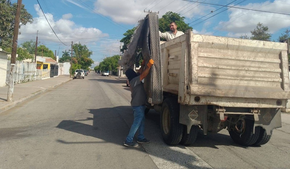 Llaman en Ahome a descacharrizar para combatir el dengue