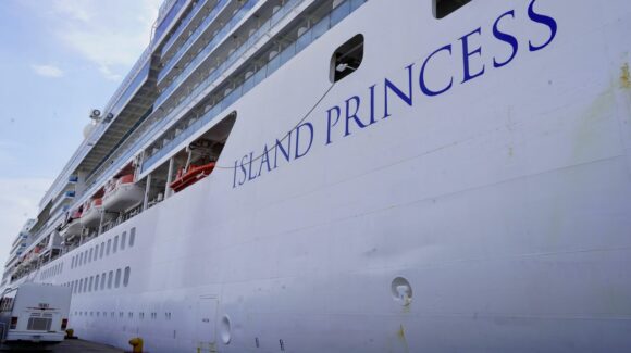 ¡Lo mandó Polo! Island Princess llega por primera vez a Mazatlán, Sinaloa, con más de 2 mil pasajeros y deja 2.8 mdp