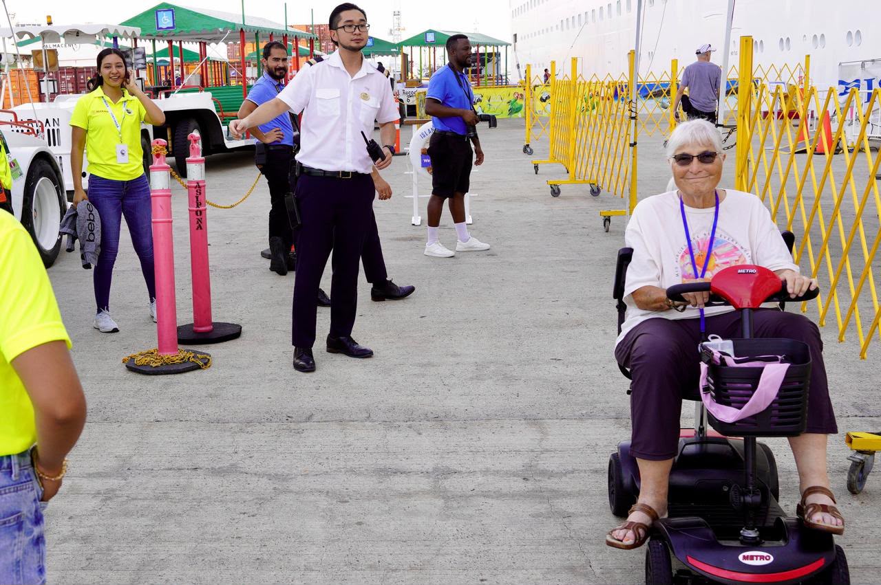 Turistas llegan a Mazatlán