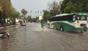 Protección Civil en Ahome, Sinaloa, pide a familias seguir trayectoria de “Simón” y prepararse ante su posible llegada