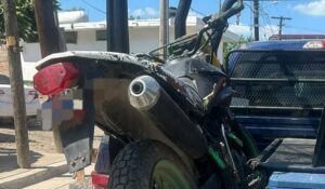 Localizan motocicleta abandonada con número de serie alterado en Villa Unión, Mazatlán