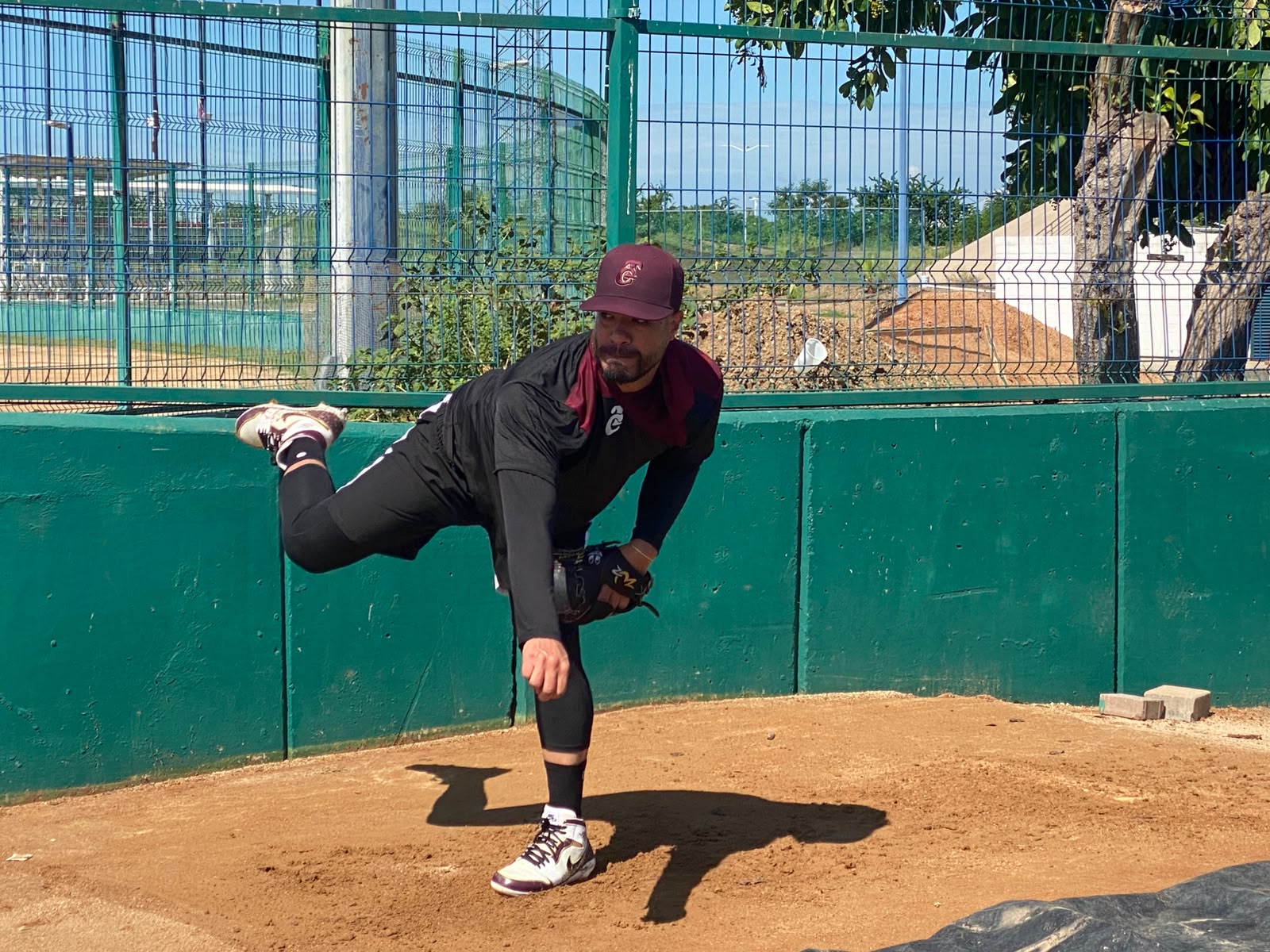 Manny Barreda reporta a Tomateros