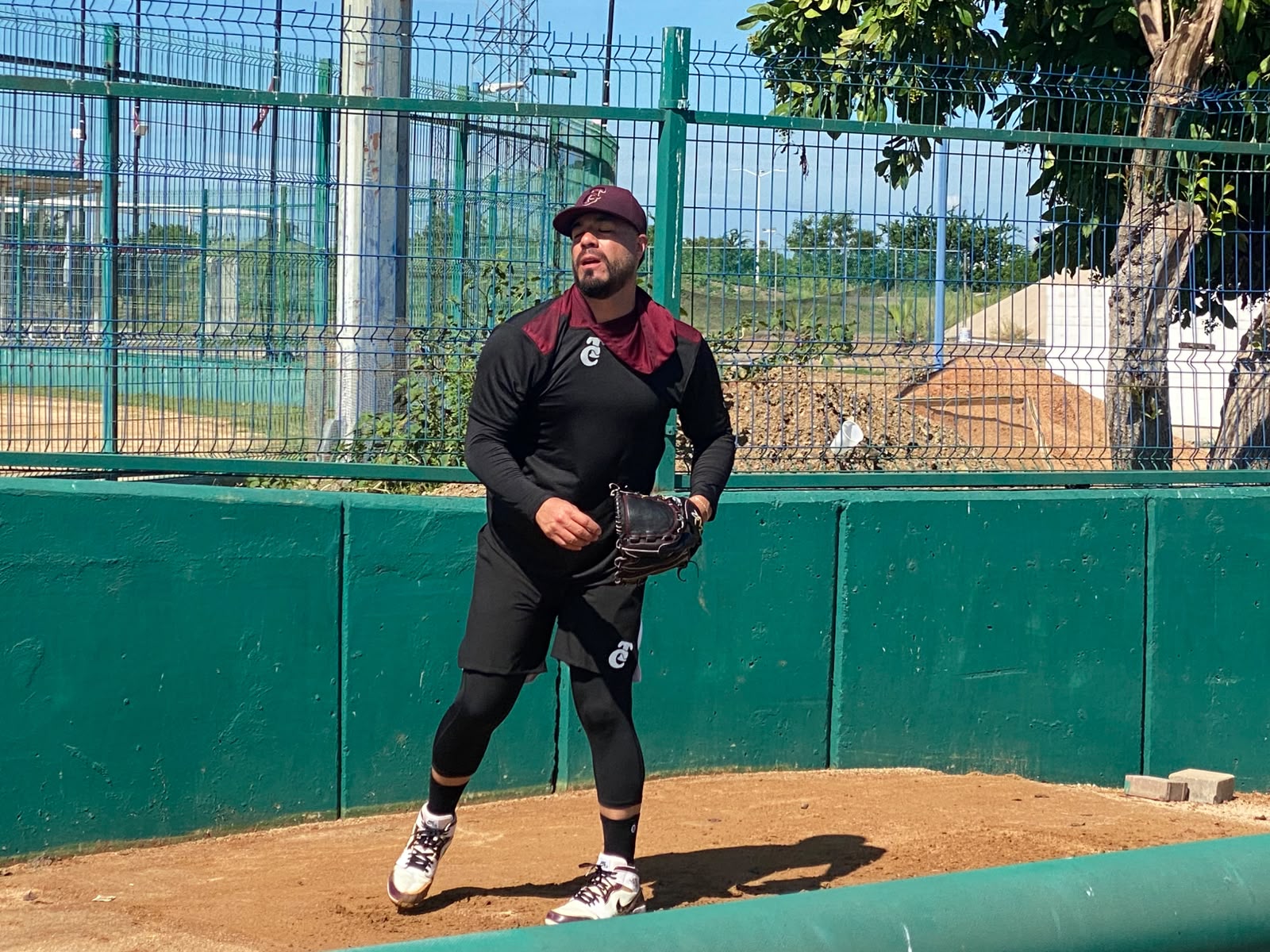Manny Barreda reporta a Tomateros