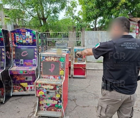 Maquinitas tragamonedas aseguradas en la Rafael Buelna, Culiacán