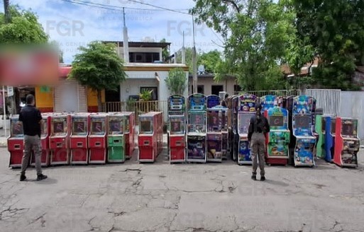 Maquinitas tragamonedas aseguradas en la Rafael Buelna, Culiacán