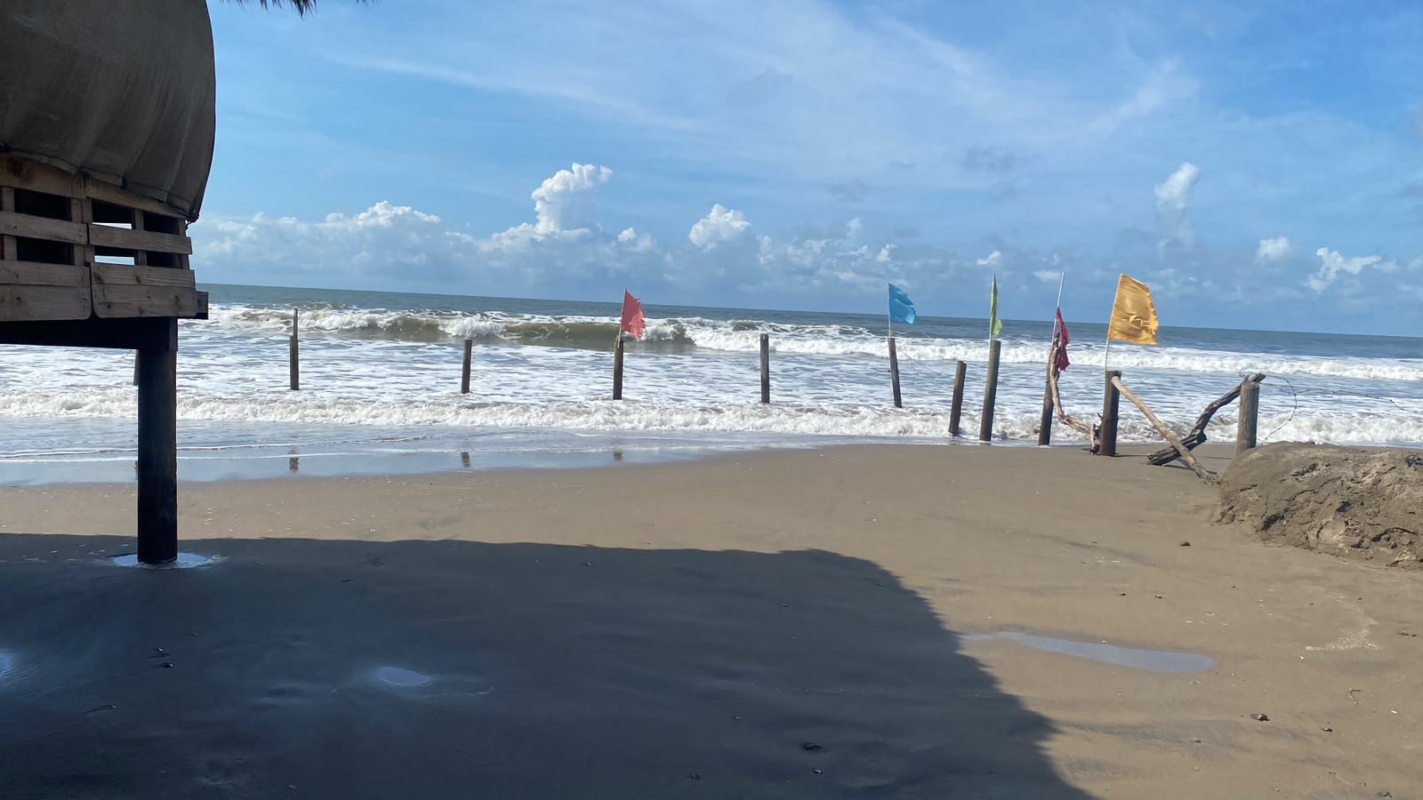 Mar llega a las calles de Boca del Río, en Guasave