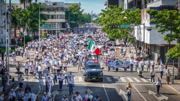 “Queremos paz para Sinaloa”: Miles de ciudadanos marchan en Culiacán a dos años de la crisis de seguridad