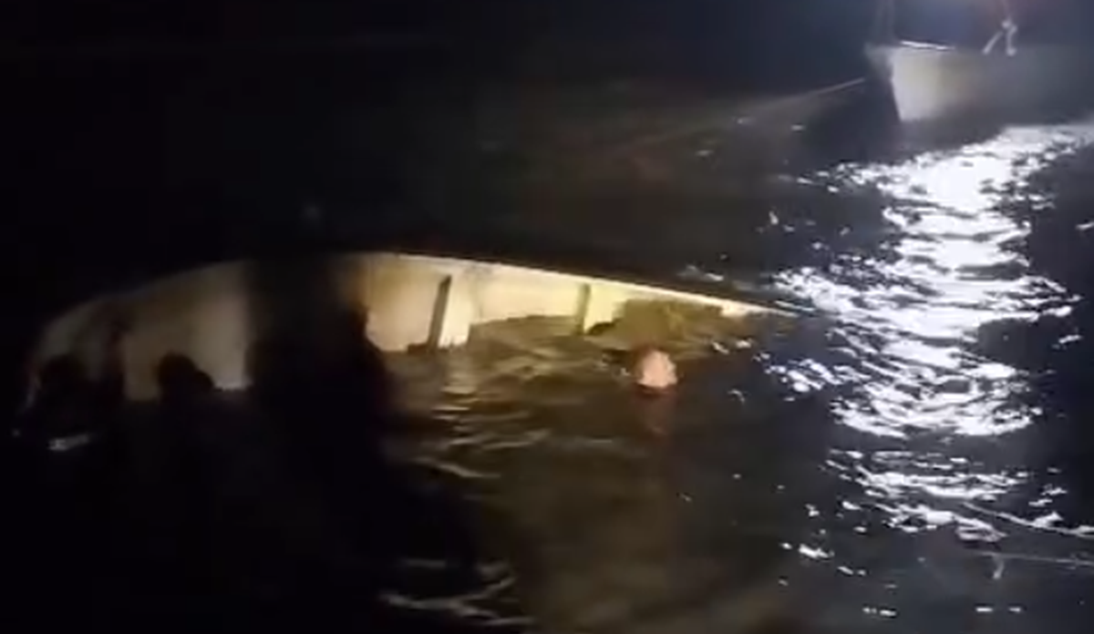 Marejada en Ahome dejan a pescador sin vida y lanchas volcadas en Ahome