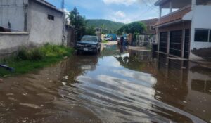 Marejada inunda el puerto de Topolobampo y campos pesqueros del municipio de Ahome, Sinaloa