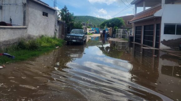 Marejada inunda el puerto de Topolobampo y campos pesqueros del municipio de Ahome, Sinaloa