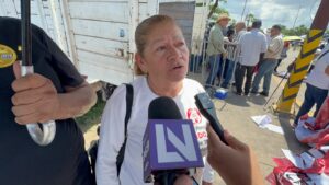 María Enriqueta Pérez López, madre buscadora, acude al evento de Sheinbaum en Culiacán