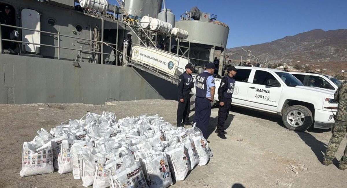 Marina prepara puente marítimo desde Mazatlán, Sinaloa, para llevar despensas a zonas afectadas, ante impacto de ‘Polo’