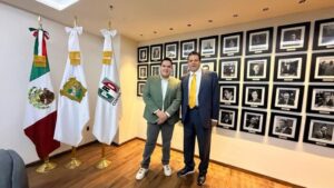 Lleva Mario Zamora a hijo de Héctor Melesio Cuén a Cámara de Diputados
