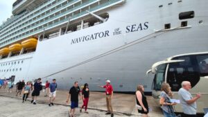 mazatlan sinaloa recibe al navigator of the seas turismo