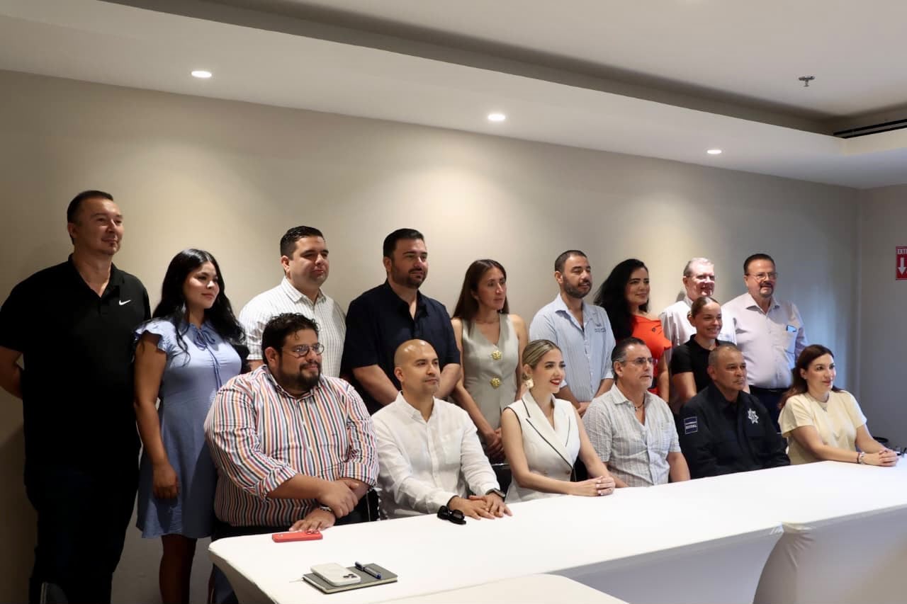 Empresarios y nuevo titular de la Policía Municipal de Mazatlán