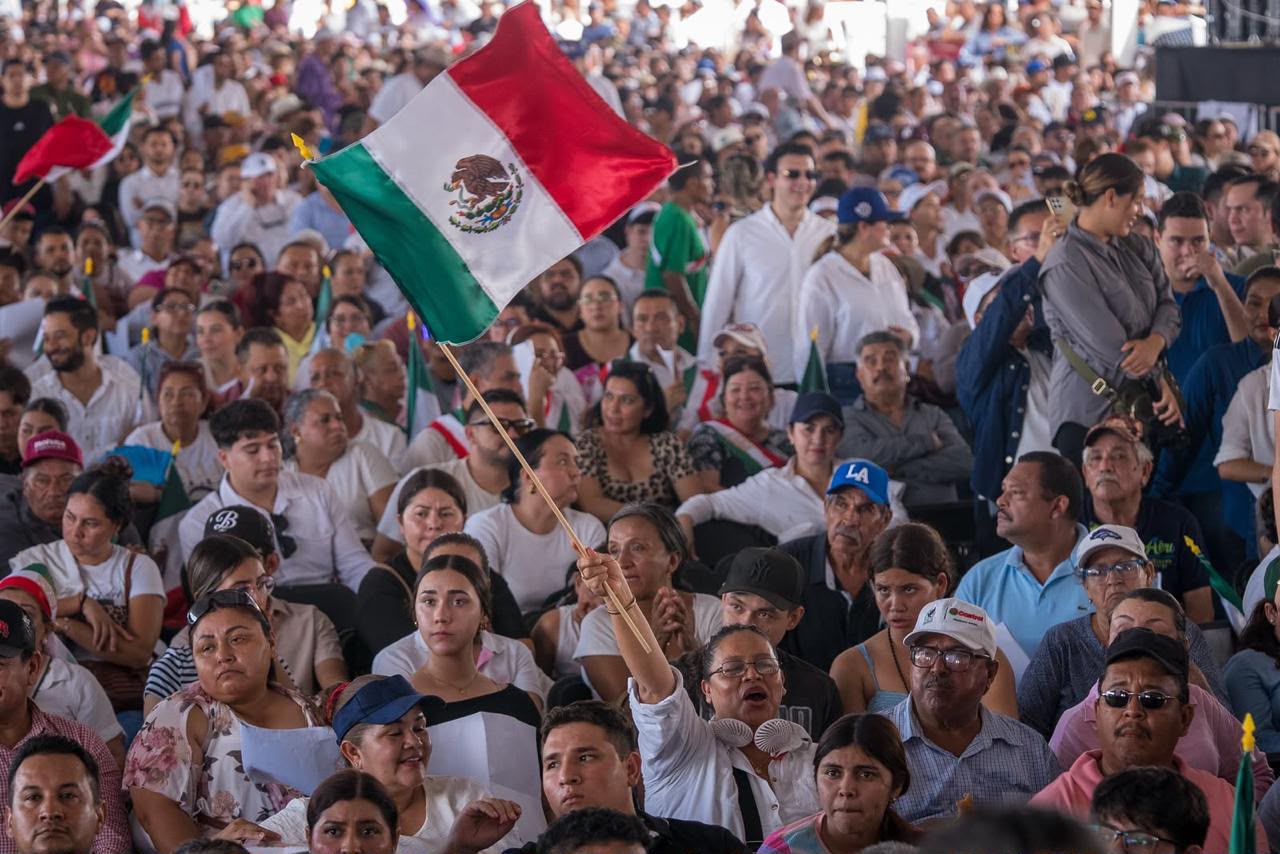 Militantes durante la visita de Claudia Sheinbaum a Culiacán
