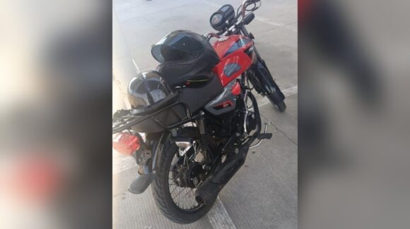 Detectan vehículo sin placas y descubren que tenía reporte de robo en Valle Dorado de Mazatlán, Sinaloa