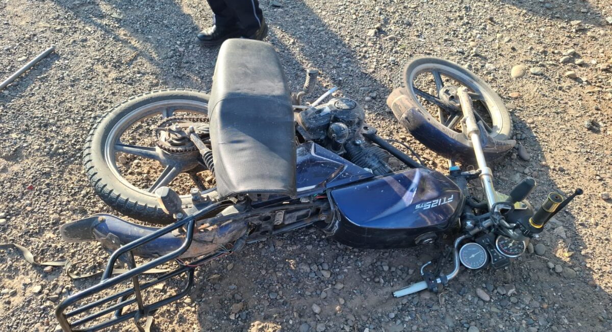 Motociclista resulta gravemente lesionado tras sufrir accidente en la carretera Guasave-Nío, en Sinaloa