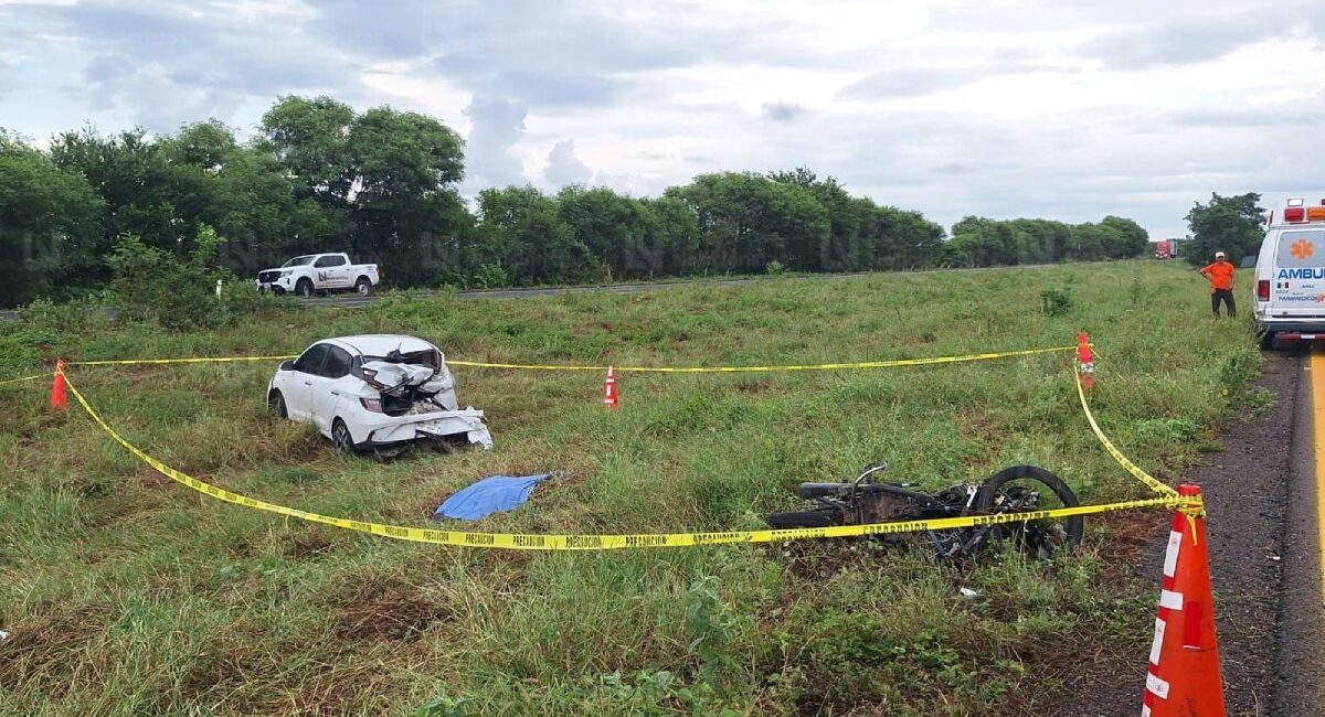 Muere motociclista tras ser embestido por un automóvil sobre la Maxipista Culiacán-Mazatlán en Costa Rica