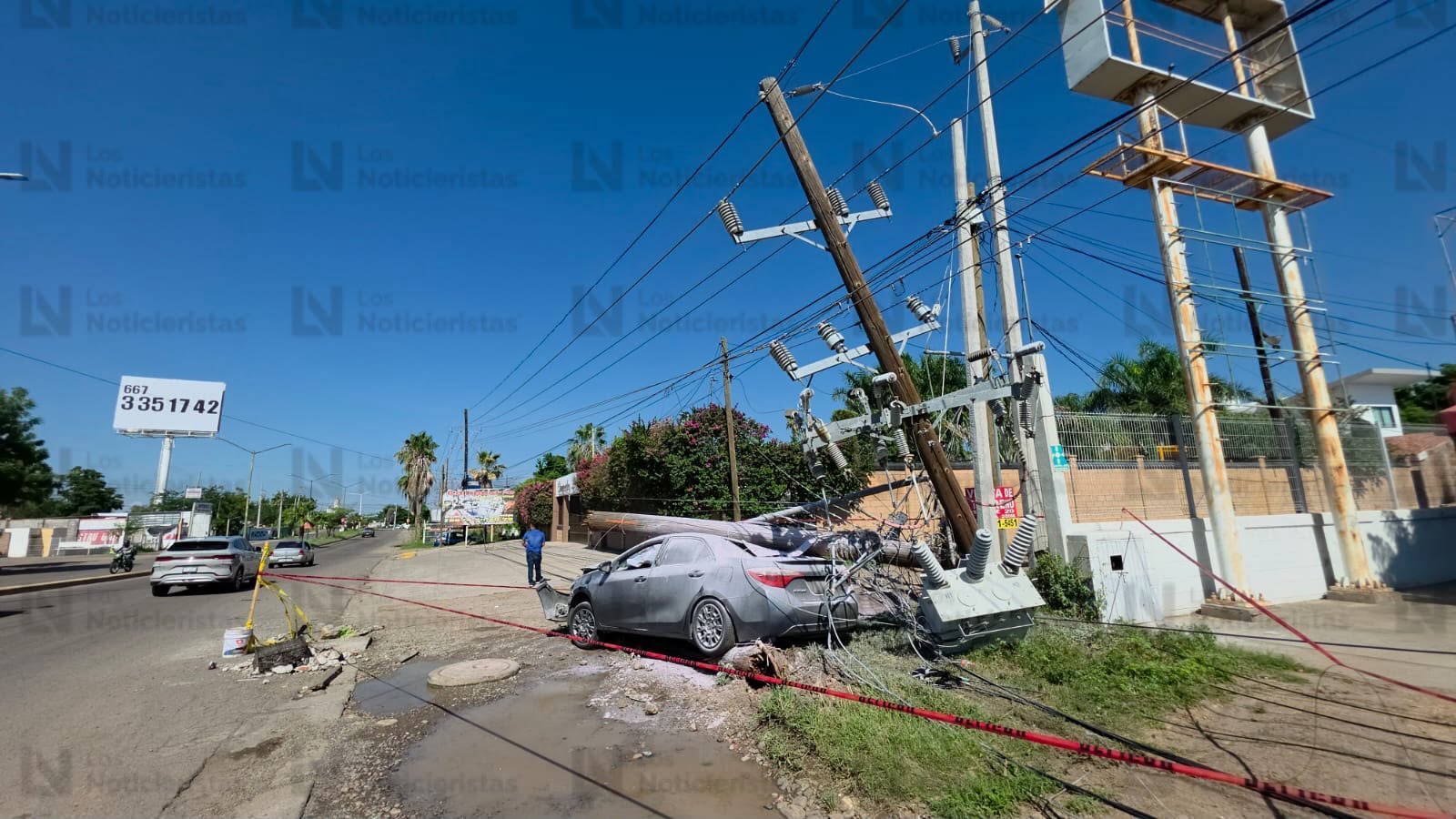 Aparatoso accidente en Culiacán deja una mujer lesionada