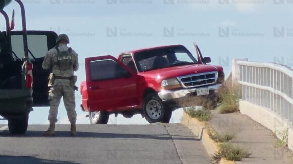 Persecución y balacera en la salida norte de Culiacán deja a una mujer muerta y una camioneta baleada en Infonavit Humaya