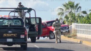 mujer muerta en ranger roja en culiacan sspc