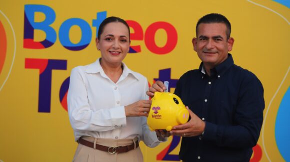 Dra. Mariela Berumen, presidenta de DIF Navolato pone en marcha el Boteo Teletón 2026