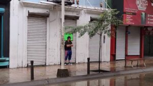 negocios cerrados por violencia en mazatlan sinaloa