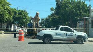 Nuevo socavón se abre en pleno centro de Guasave
