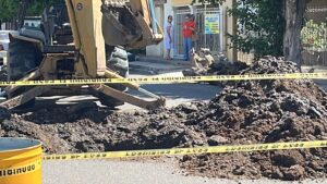 Nuevo socavón se abre en pleno centro de Guasave
