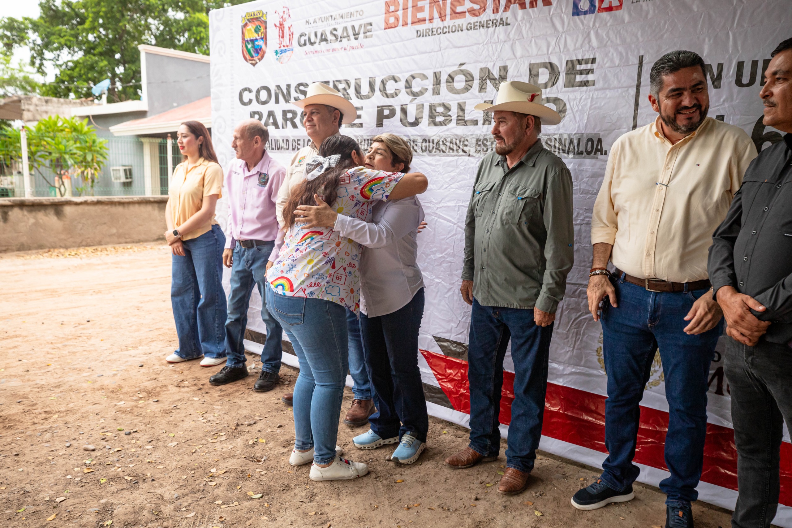 Cumplen con obras que pidieron vecinos de La Trinidad, Guasave