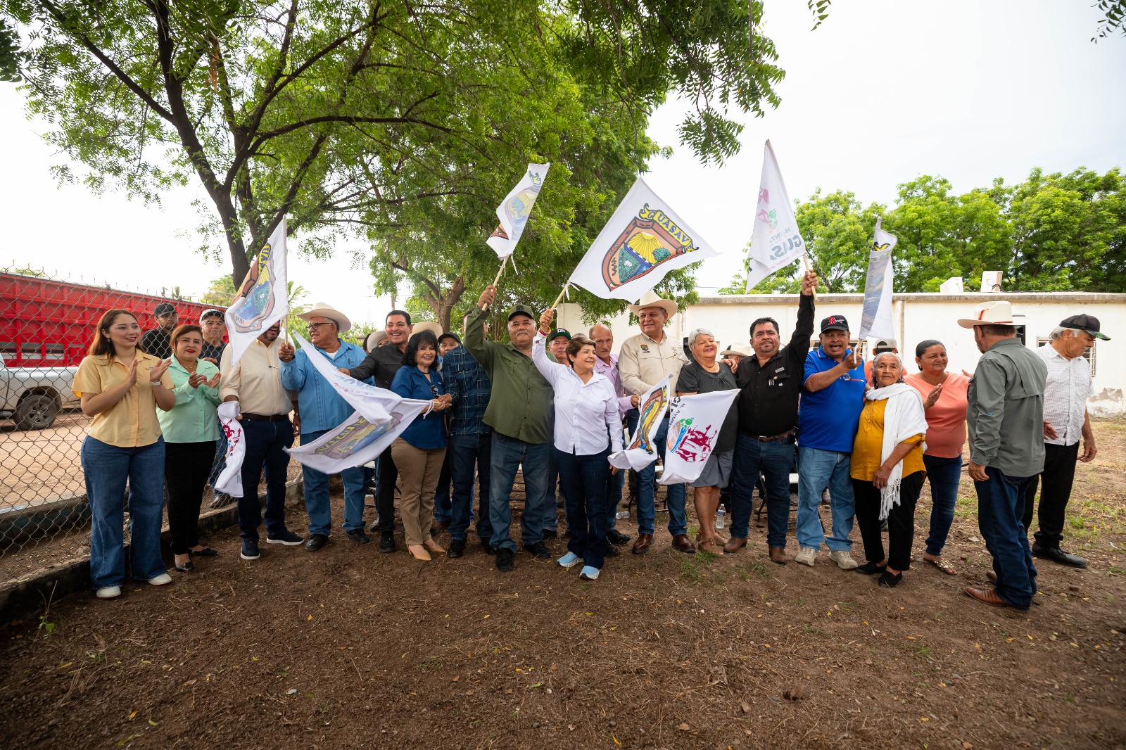 Cumplen con obras que pidieron vecinos de La Trinidad, Guasave