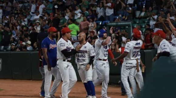 Olmecas pegan primero en la Serie del Rey; vuelven a una final 33 años después