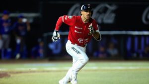 olmecas pegan primero en la serie del rey beis