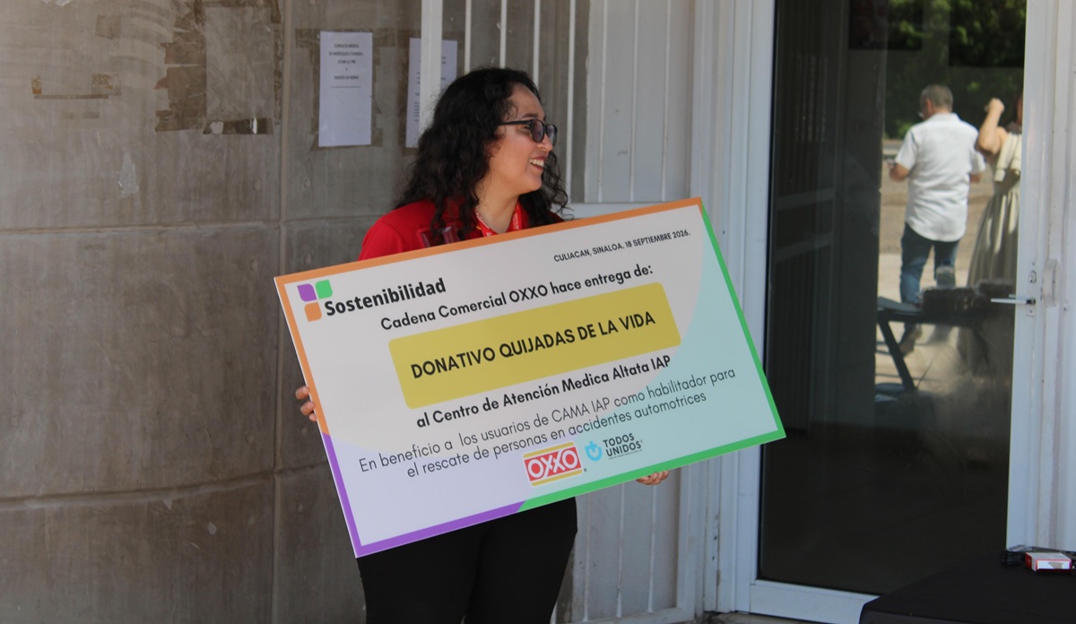 OXXO y MAJA Sportswear entregan recurso para quijadas de la vida en Altata, Navolato