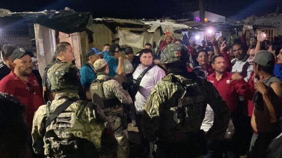 ¿Por qué llevaron al Ejército? Regidora cuestiona presencia militar durante huelga de Aseo Urbano en Mazatlán, Sinaloa