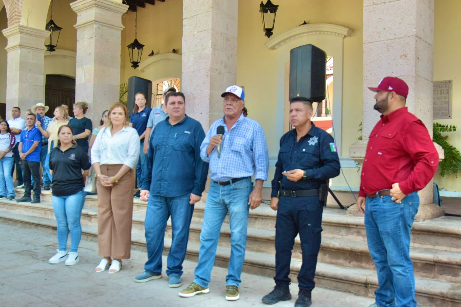 Estrenan patrullas en El Fuerte