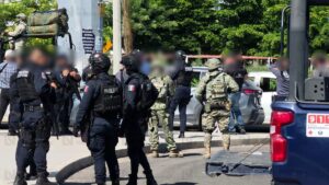 persecucion de vehiculo sospechoso al norte de culiacan policias