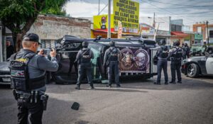 Los Harfuch “atoran” a presuntos robacarros tras el despojo de una camioneta de alta gama en el Centro de Culiacán