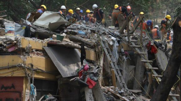 México conmemora el 19 de septiembre, fecha marcada por sismos