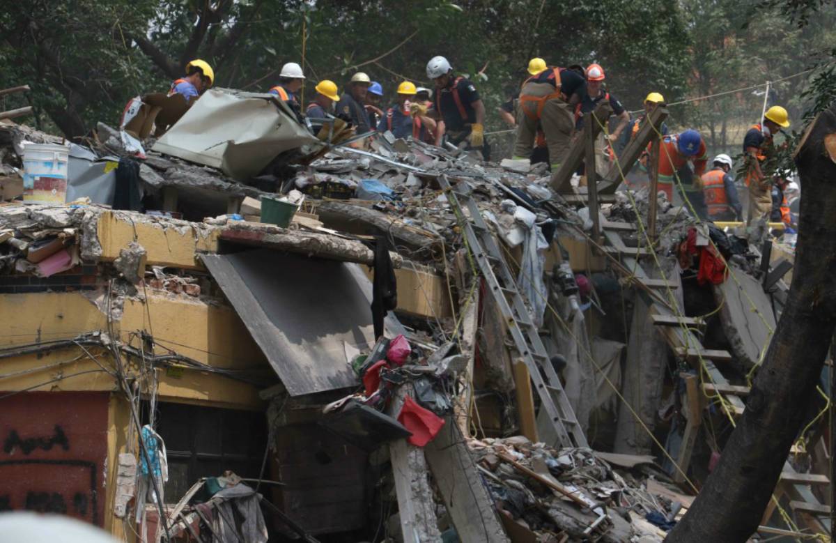 México conmemora el 19 de septiembre, fecha marcada por sismos