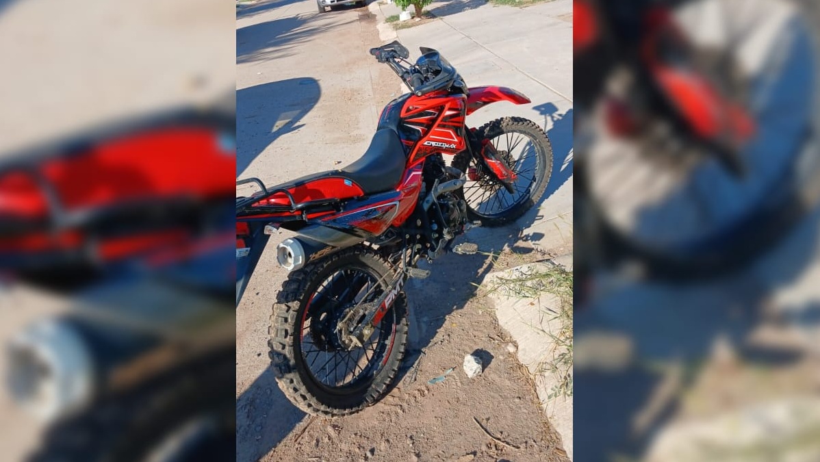 policias de ahome recupera motocicleta con reporte de robo en las canteras en los mochis sinaloa
