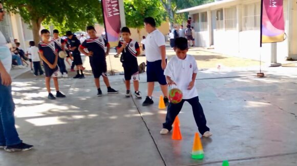 Más de 110 estudiantes de comunidades rurales descubren el handball en Mazatlán, Sinaloa