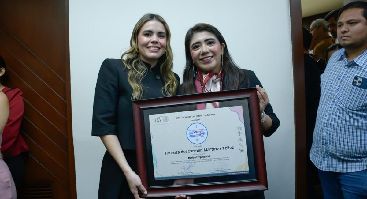 Ana Miriam Ramos destaca talento de jóvenes reconocidos con Premio al Mérito Juvenil 2026