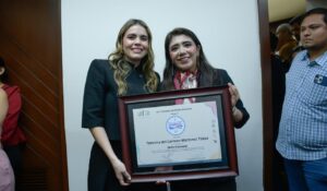 Ana Miriam Ramos destaca talento de jóvenes reconocidos con Premio al Mérito Juvenil 2026