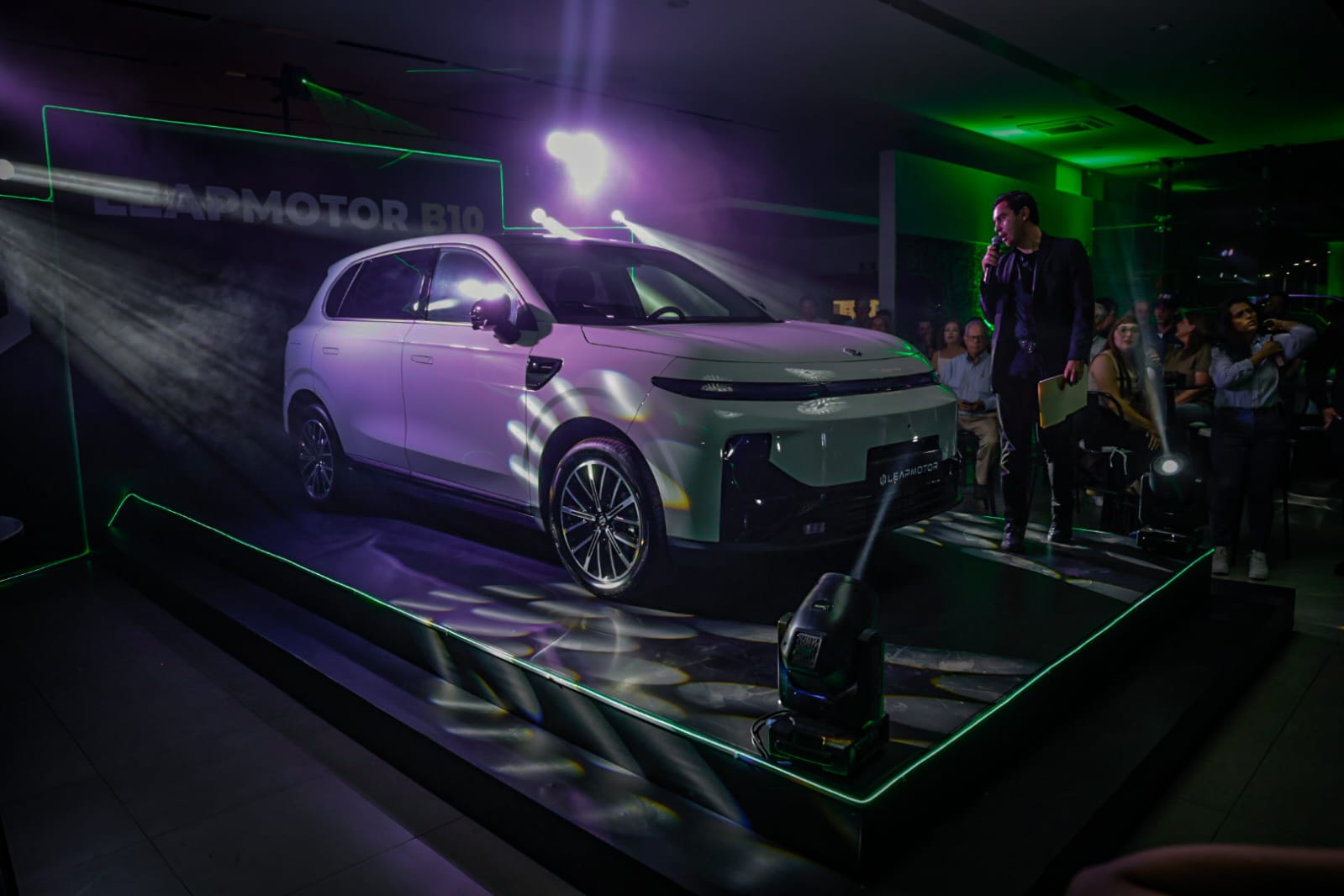 Presentación de la SUV B10 en Culiacán